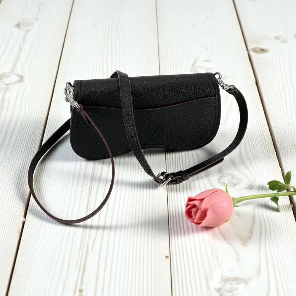 Coach versatile black